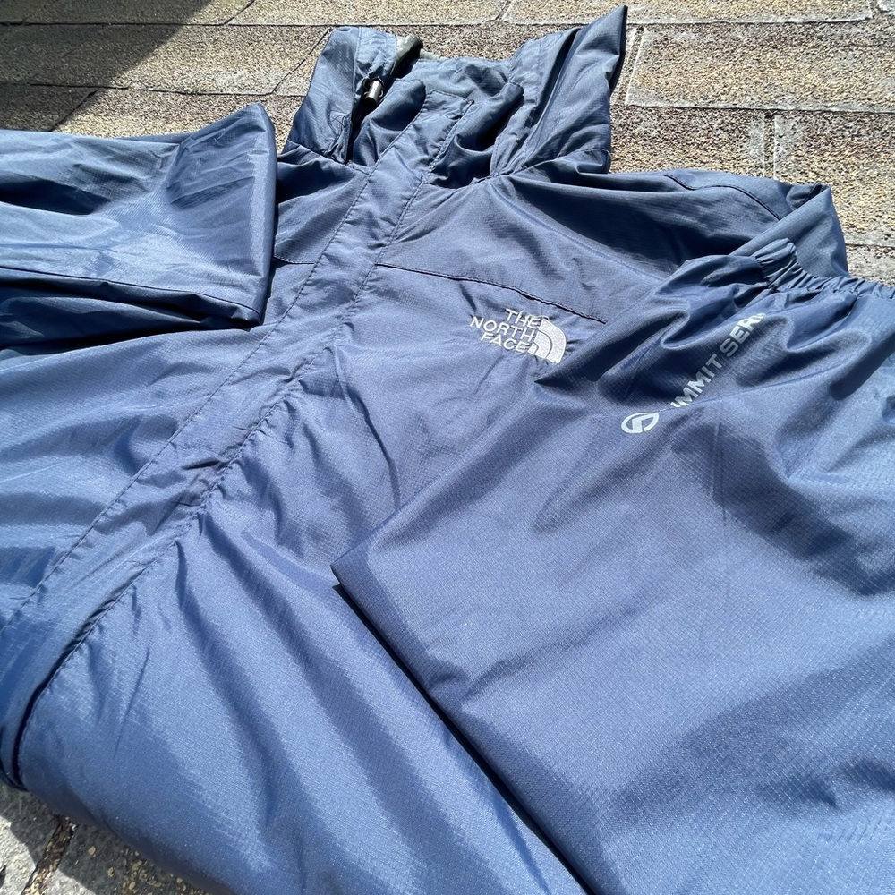 The North Face Rain Jacket Size L Blue